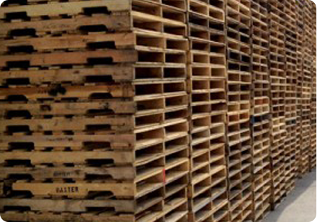 Wooden pallet arranged in an order